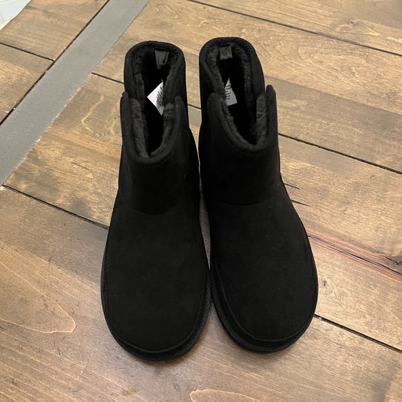 Old Navy Slip On Booties - Picture 2 of 11